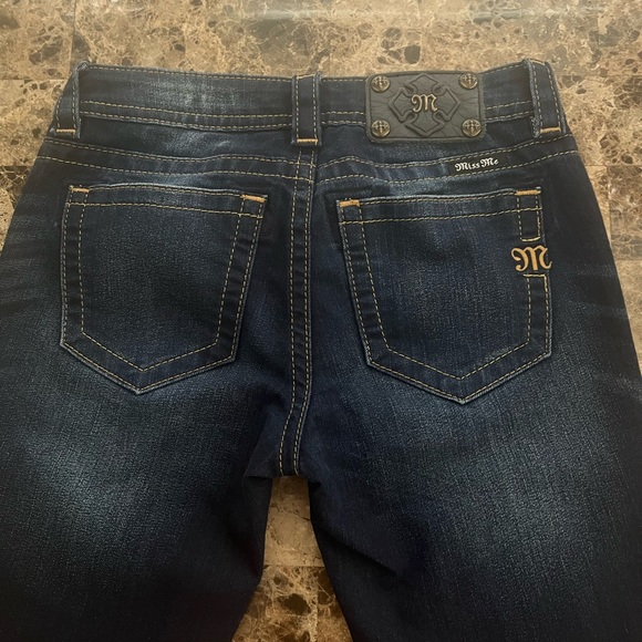 💫Miss Me Mid-Rise Size 26 Skinny Jeans💫 Buckle - Picture 4 of 7